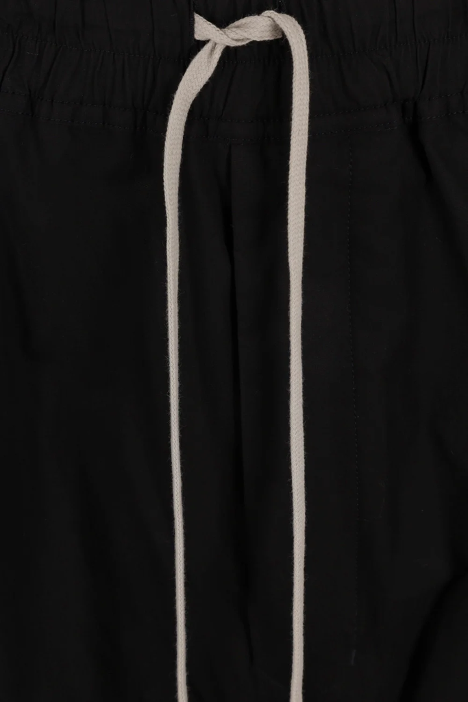 RU01E5381 P 09 BLACK-4.jpg