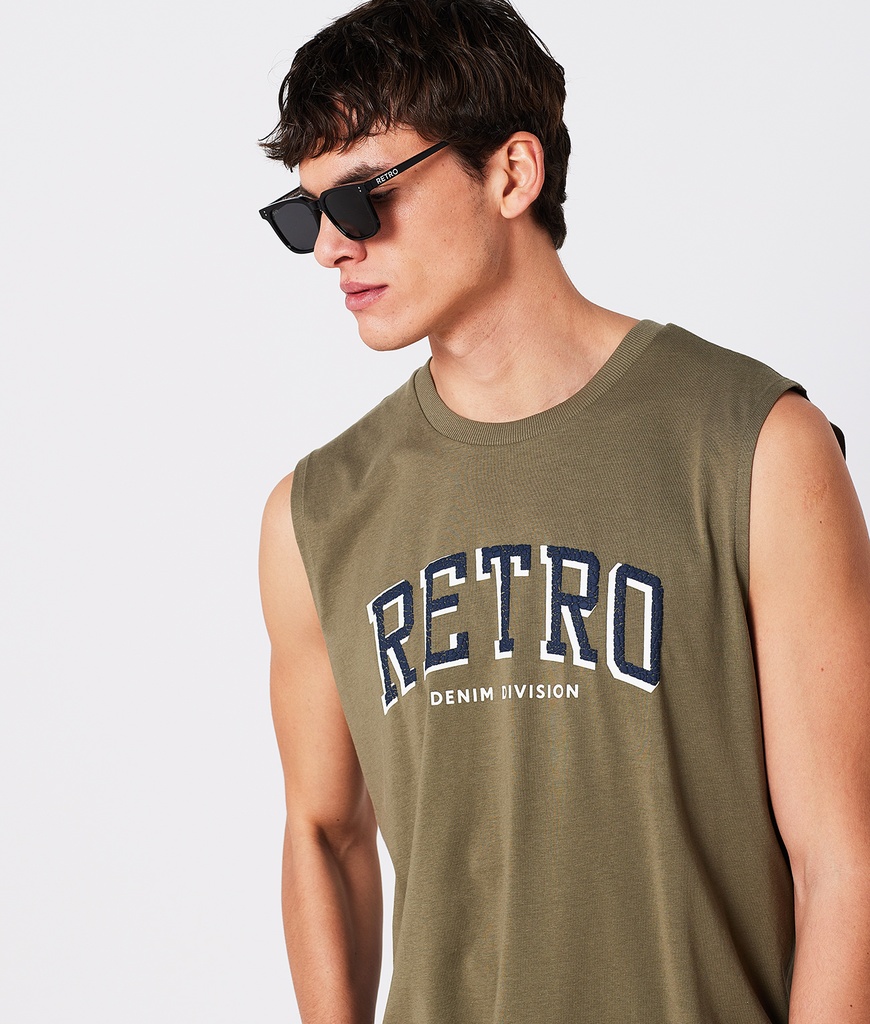 11O056-O16C273-2.jpg