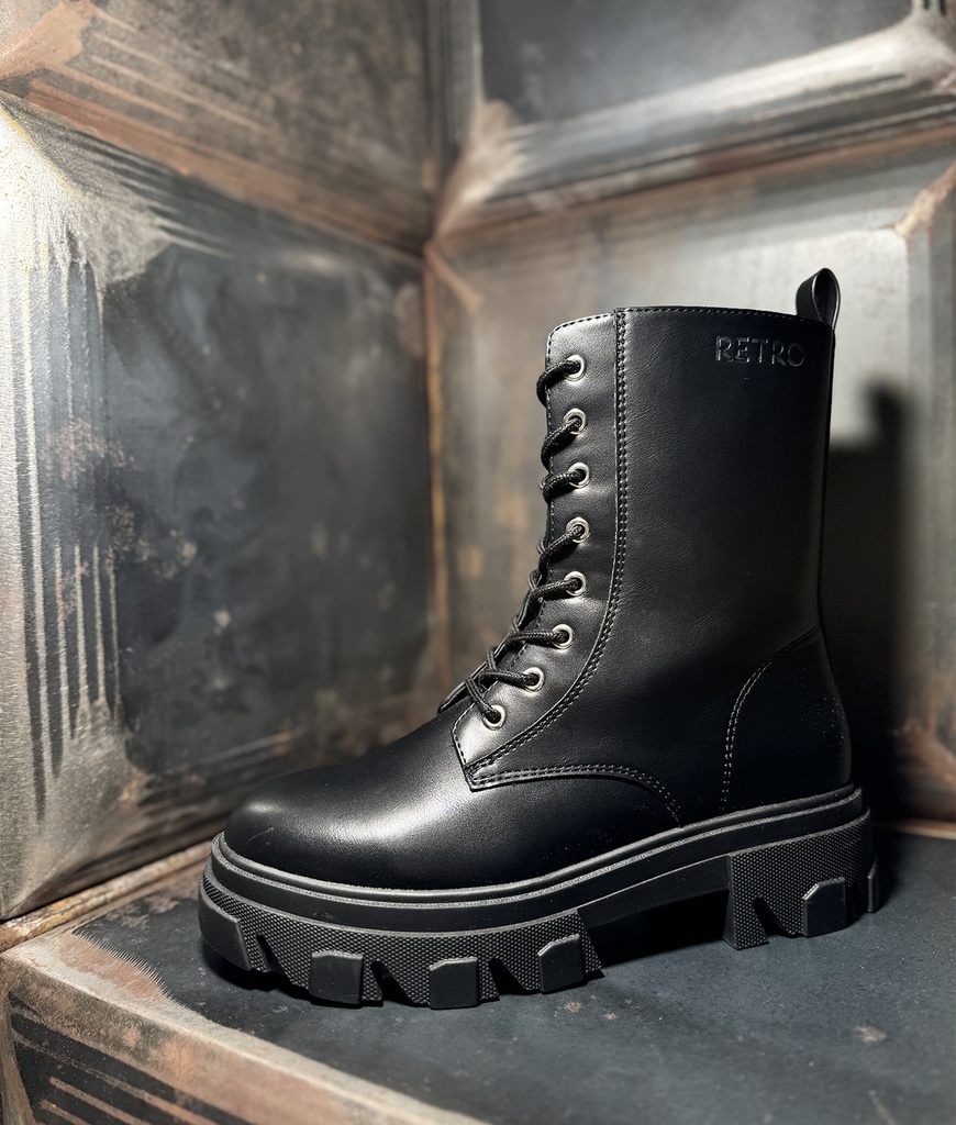 Milagros Boots