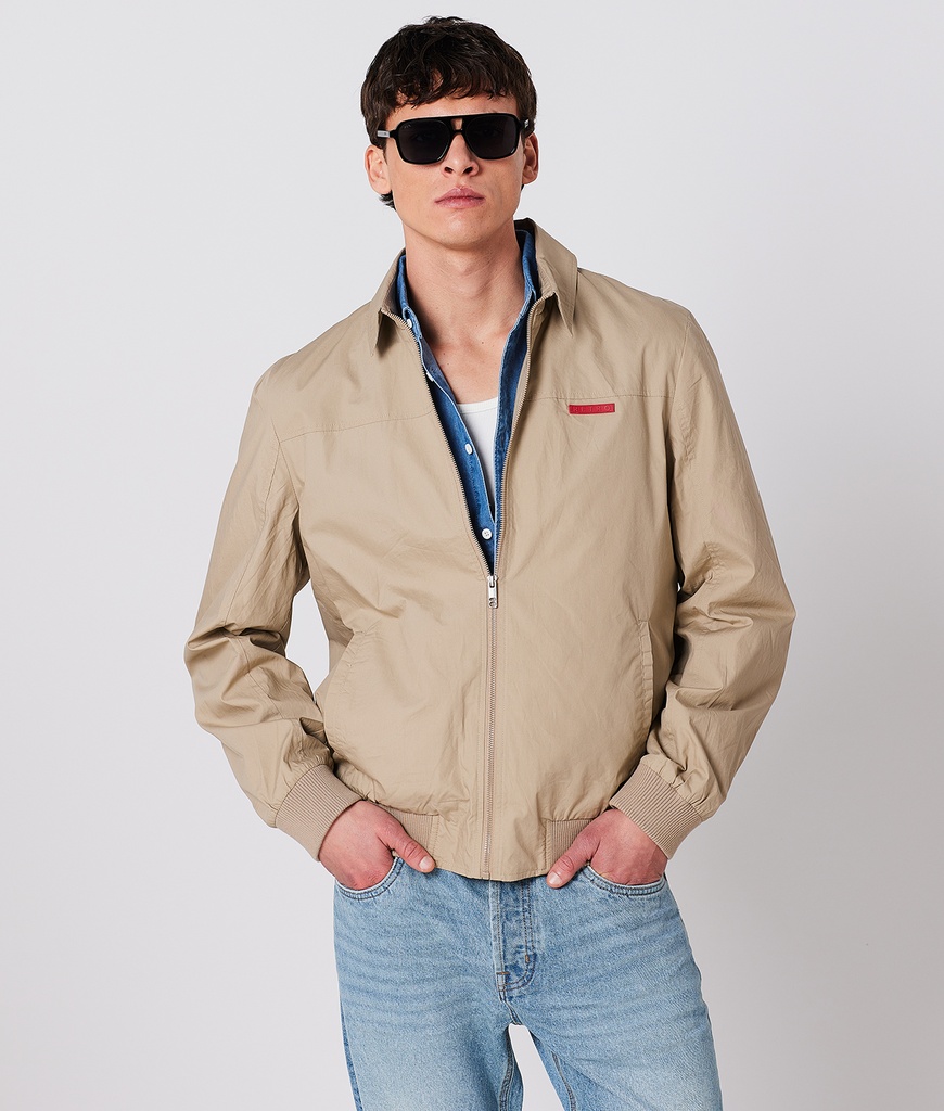 Harry Jacket, Sand