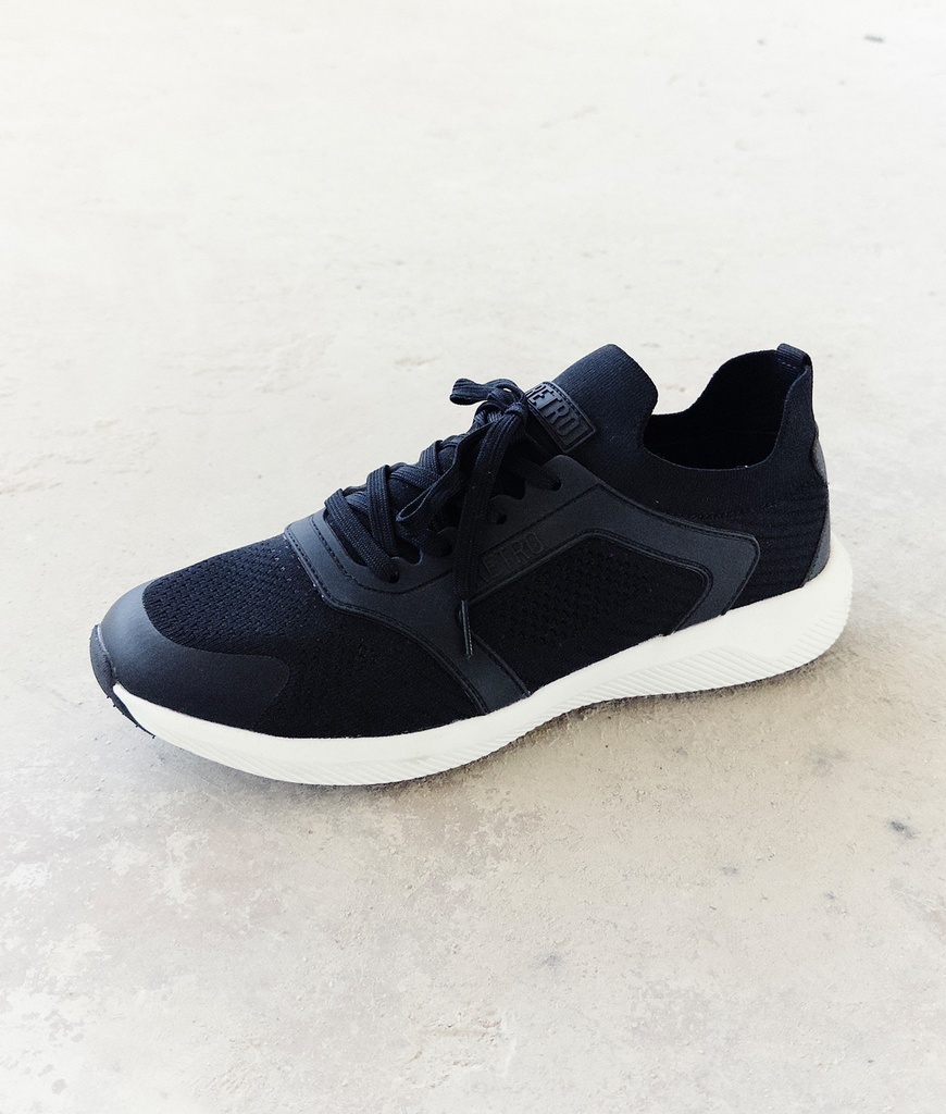Dan Sneakers, Black